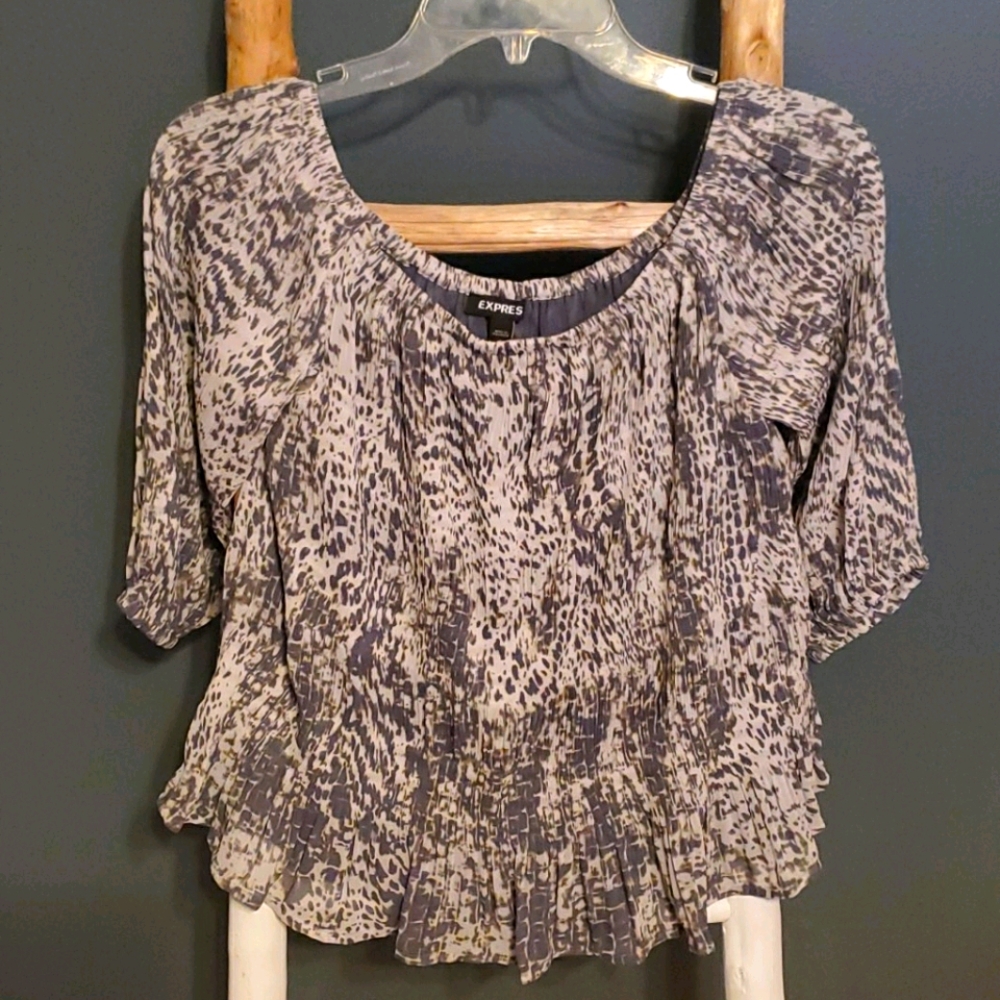 Express flowy top Colorful abstract pattern 3/4 length sheer sleeves ruffled Sma